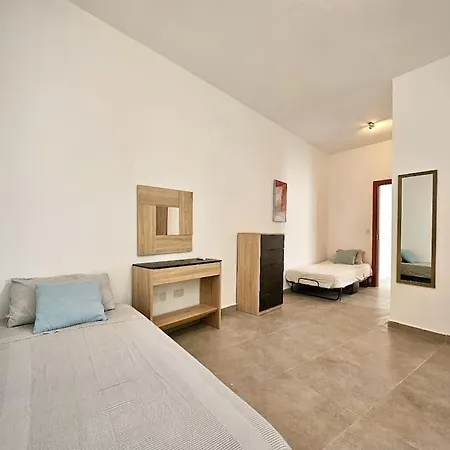 Apartament Ph In St Paul's Bay Sleeps 9