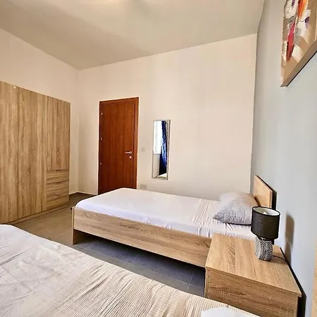 Ph In St Paul's Bay Sleeps 9 Apartament St Paul's Bay
